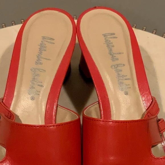 Alexandra Bartlett Woman’s Red Leather Slide Heels Size 7.5 - Picture 9 of 12